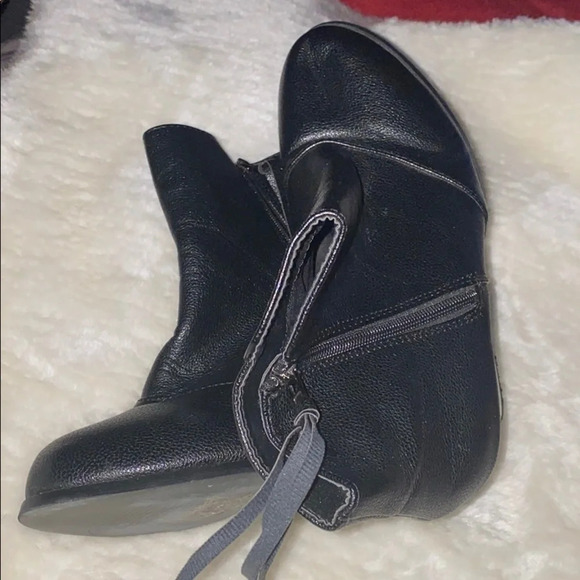 🖤 Mint BLACK Zipper BOOTIES - Picture 5 of 13